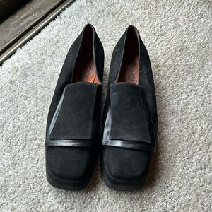 Tiramisu brand black suede loafer size 9